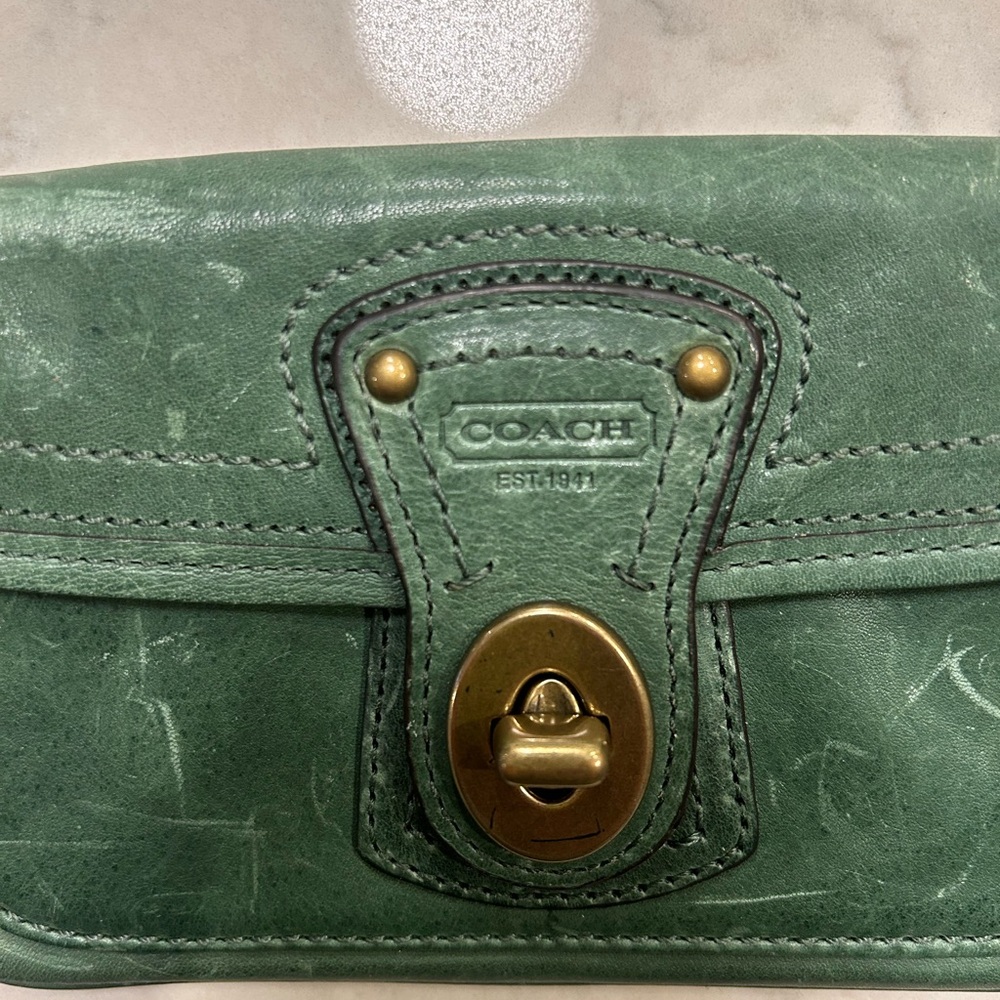 Rare coach legacy pouch - Picture 2 of 5